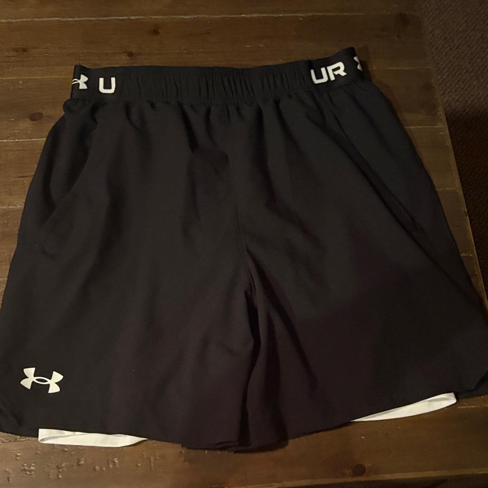 Under Armour Men's Black Athletic Shorts
